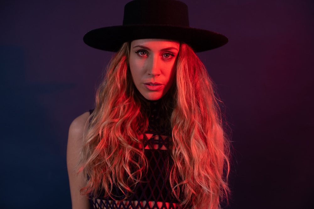 KATERINA X ‘Crave Me’ Marks a Hypnotic New Chapter in Her Sonic Evolution